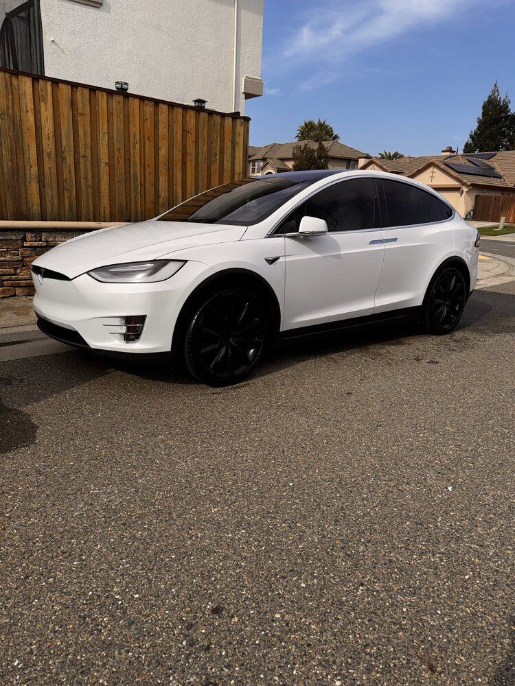 SUV exterior detailing with ceramic shine